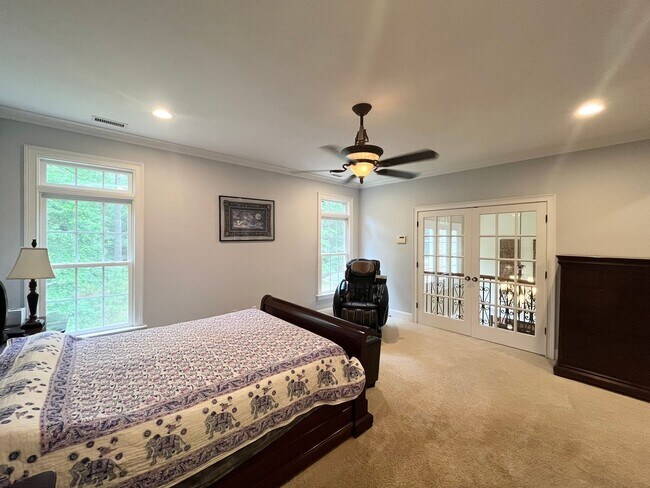 Building Photo - Incredible 4BD, 6.5BA Raleigh Home Near Fa...