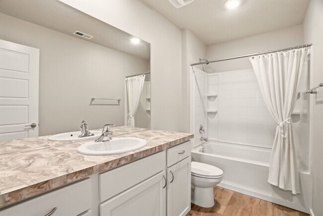 Building Photo - Beautiful Liberty Lake DR Horton Home!