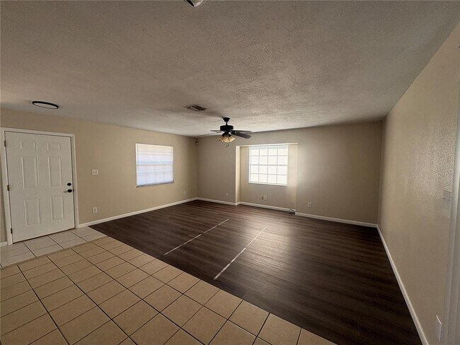 Building Photo - 3122 Julia Ct