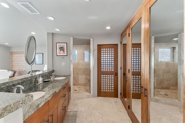 Building Photo - GORGEOUS CUSTOM BEACH HOME - Solimar Beach...
