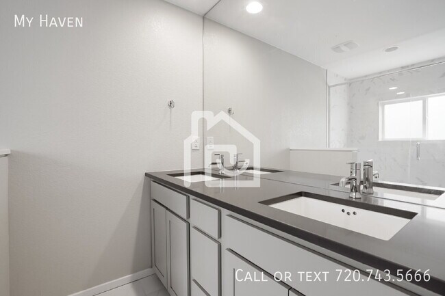 Building Photo - 1473 W 67th Ave