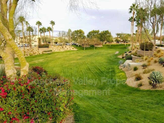 Building Photo - 321 Paseo Gusto