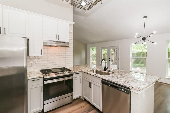 Building Photo - 6323 Avery Island Ave