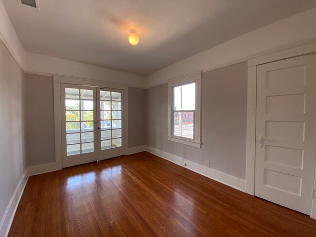 Building Photo - 2704 Landis St