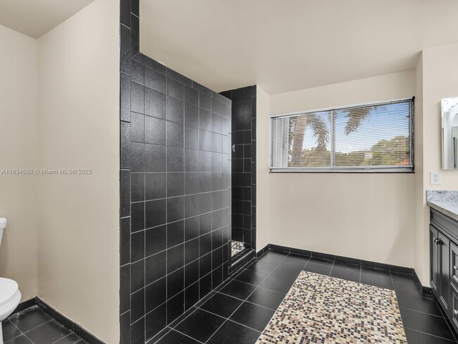 Building Photo - 2957 Oak Park Cir