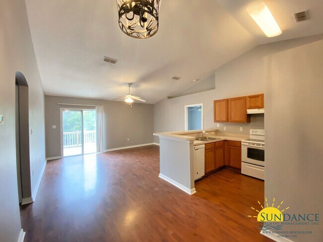 Building Photo - Lovely 4 Bedroom Home in Ridgecrest Subdivision
