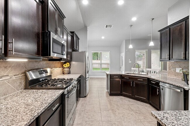 Building Photo - 21396 Timber Lodge Ln