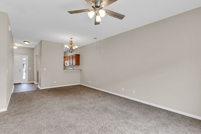 Building Photo - 3 Bedroom 2.5 Bathroom Townhome in Cypress Point - Richmond Hill