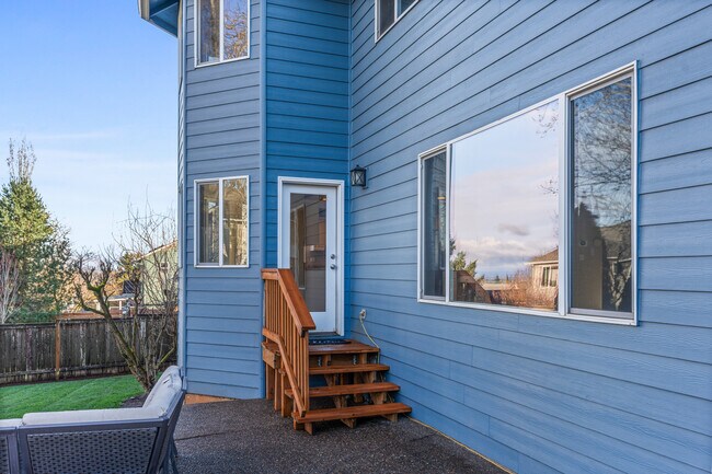 Building Photo - 2851 Cleveland Ave NW