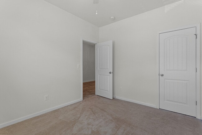 Building Photo - 731 Maypearl Ln