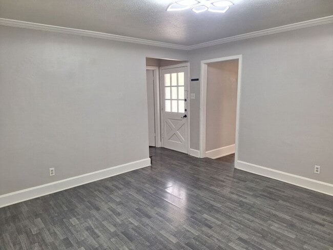 Building Photo - 8430 Birchcroft Dr