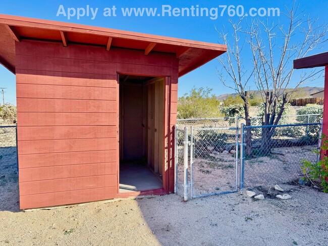 Building Photo - Updated 4 Bed 2 Bath Home!