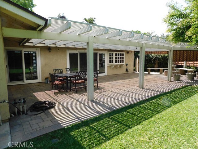 Building Photo - 2414 Sarandi Grande Dr