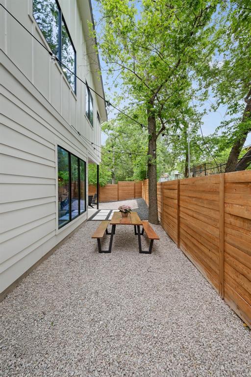 Building Photo - 1710 Adina St