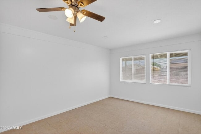 Building Photo - 1113 N Coolidge Ave