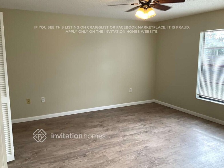 Building Photo - 4635 Robert St