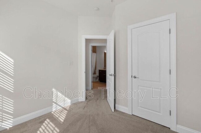Building Photo - 415 N Upton Ct