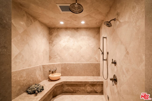 Building Photo - 1350 Benedict Canyon Drive
