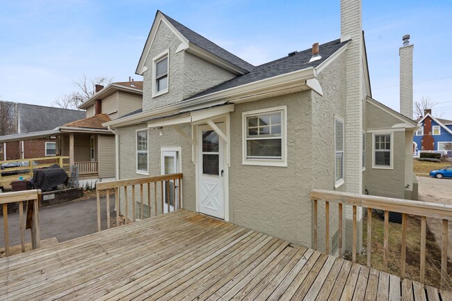 Building Photo - HYDE PARK -Move In This Week, Get $500 Bac...