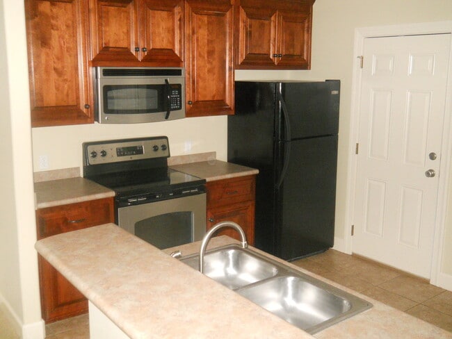 Building Photo - 3418RBarack