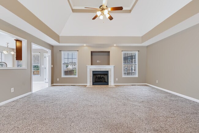 Building Photo - Flagstone Drive