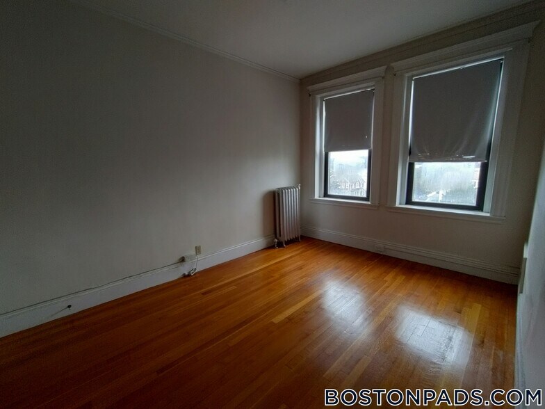 Building Photo - 17-19 Washington St.