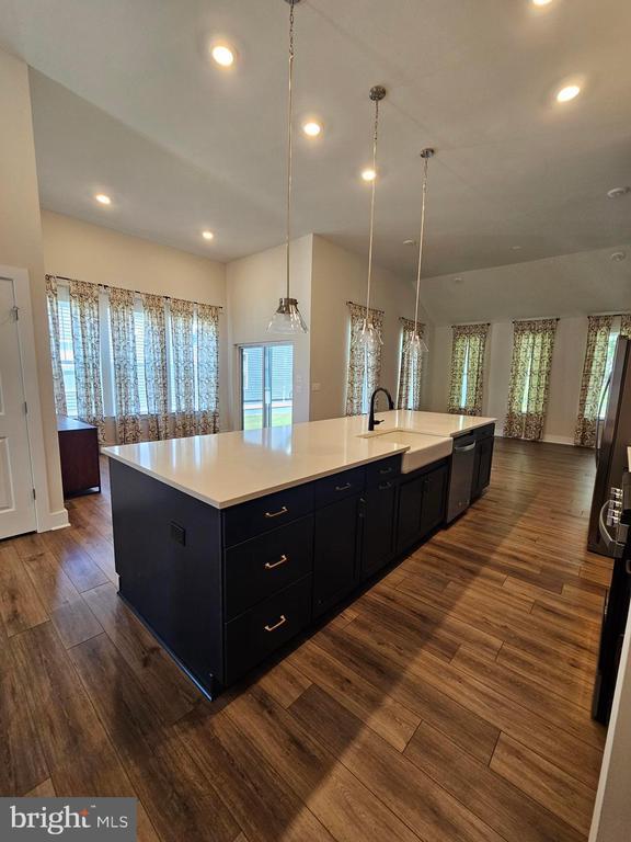 Building Photo - 18583 Emerson Way