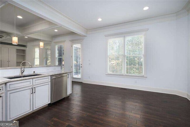 Building Photo - 1106 Devine Cir NE