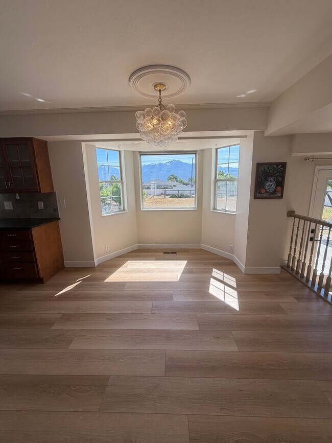 Building Photo - GORGEOUS SPACOUS HOMESTEAD!!!