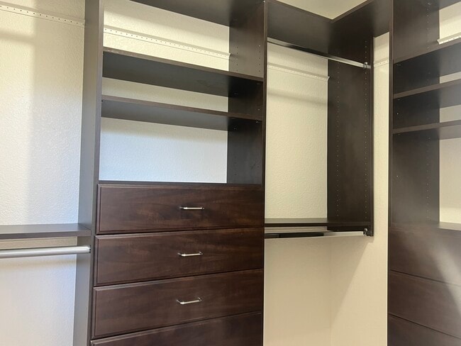 Building Photo - 15264 Medella Cir