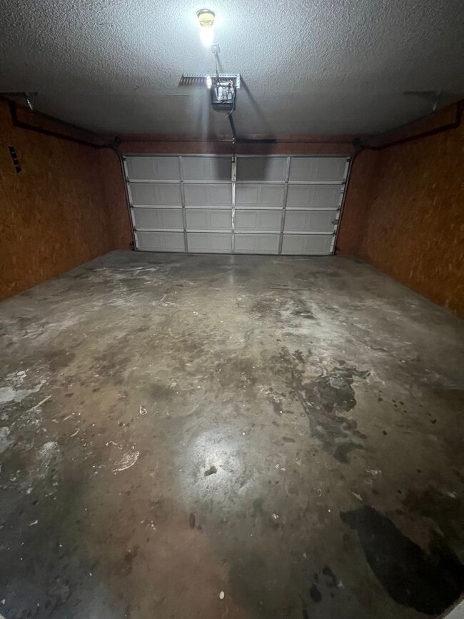 Building Photo - 1825 Wilder Ln