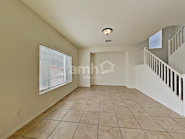 Building Photo - 1020 Maple Pines Ave