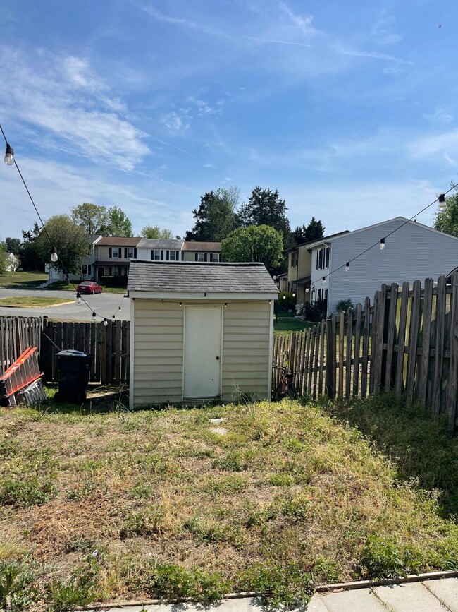 Building Photo - 5202 Magnolia Pl