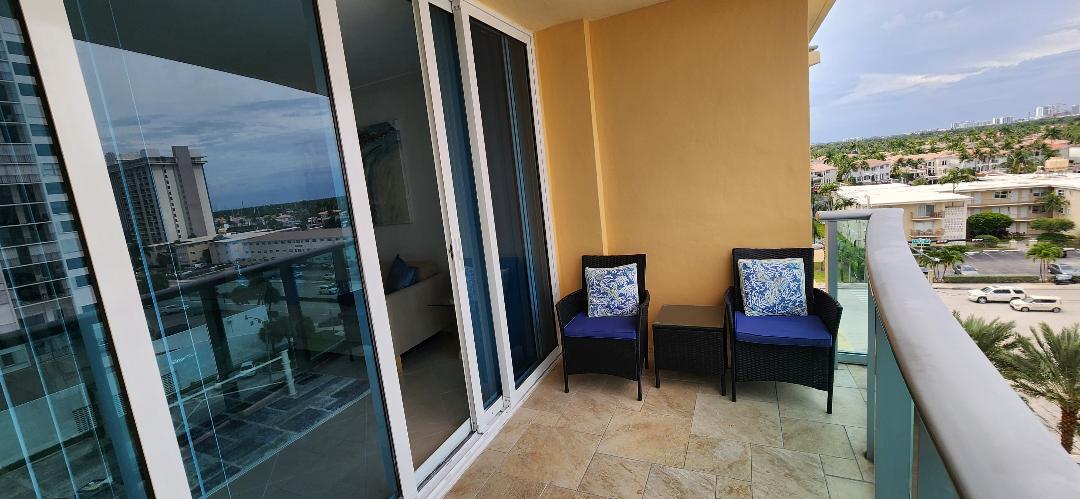 balcony - 2501 S Ocean Dr