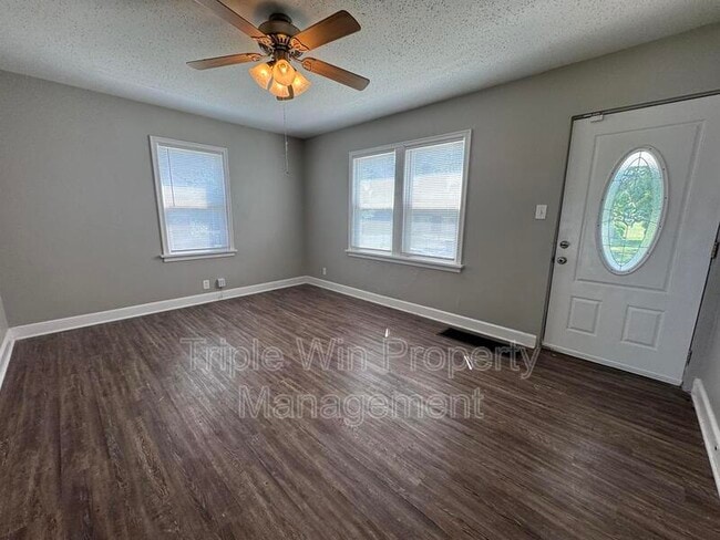 Building Photo - 1629 Talisman Ln
