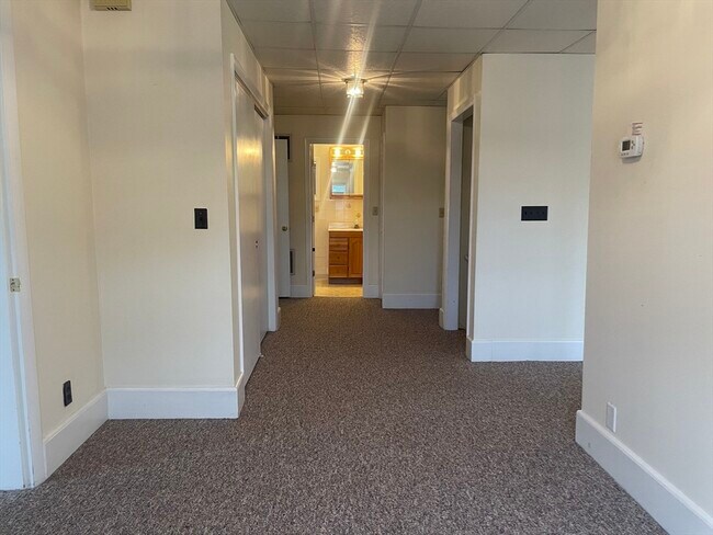 Building Photo - 228 Main St