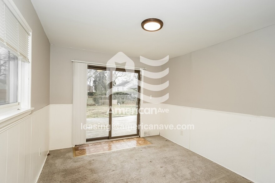 Building Photo - 23115 Powell Ave