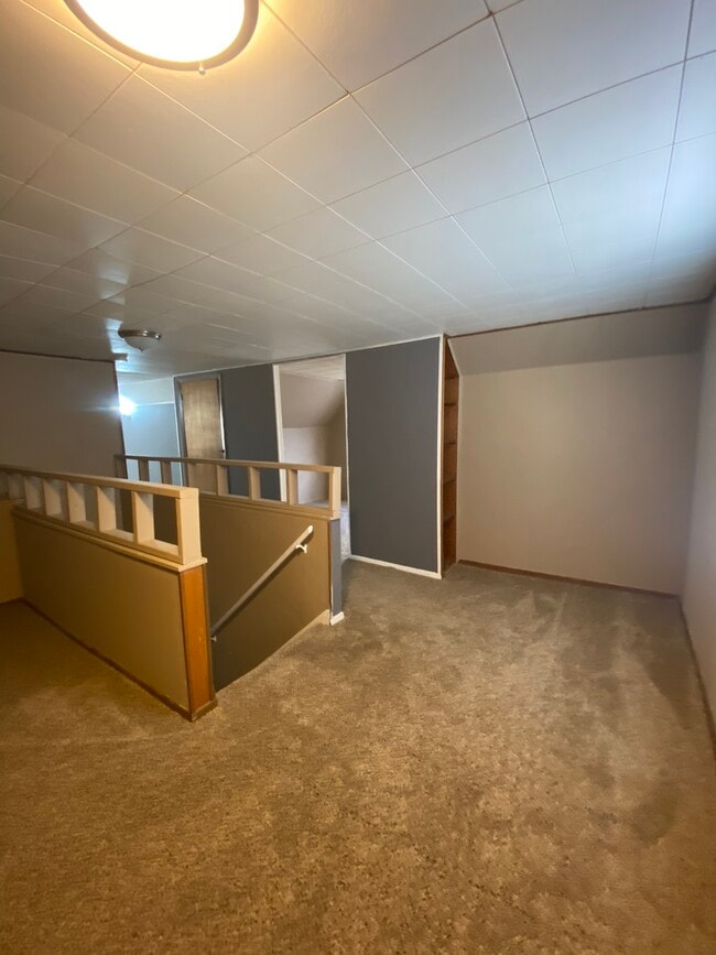 Building Photo - 6825 Beresford Ave