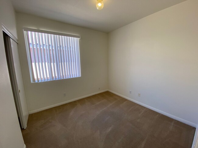 Building Photo - RARE SINGLE STORY IN SUMMERLIN! 3 bed, 2 b...