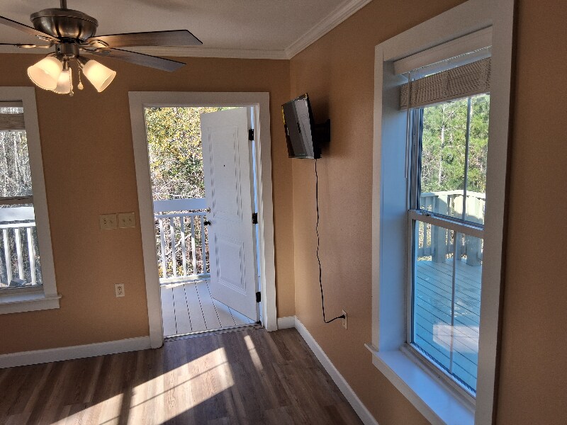 Building Photo - 589 Bernard Street