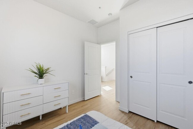 Building Photo - 7959 N 53rd Ave