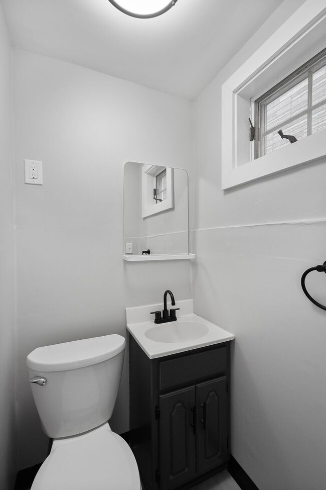 Building Photo - Gorgeous 3 bedroom home in Homestead avail...