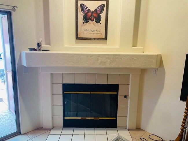 Building Photo - 710 Agave Ct