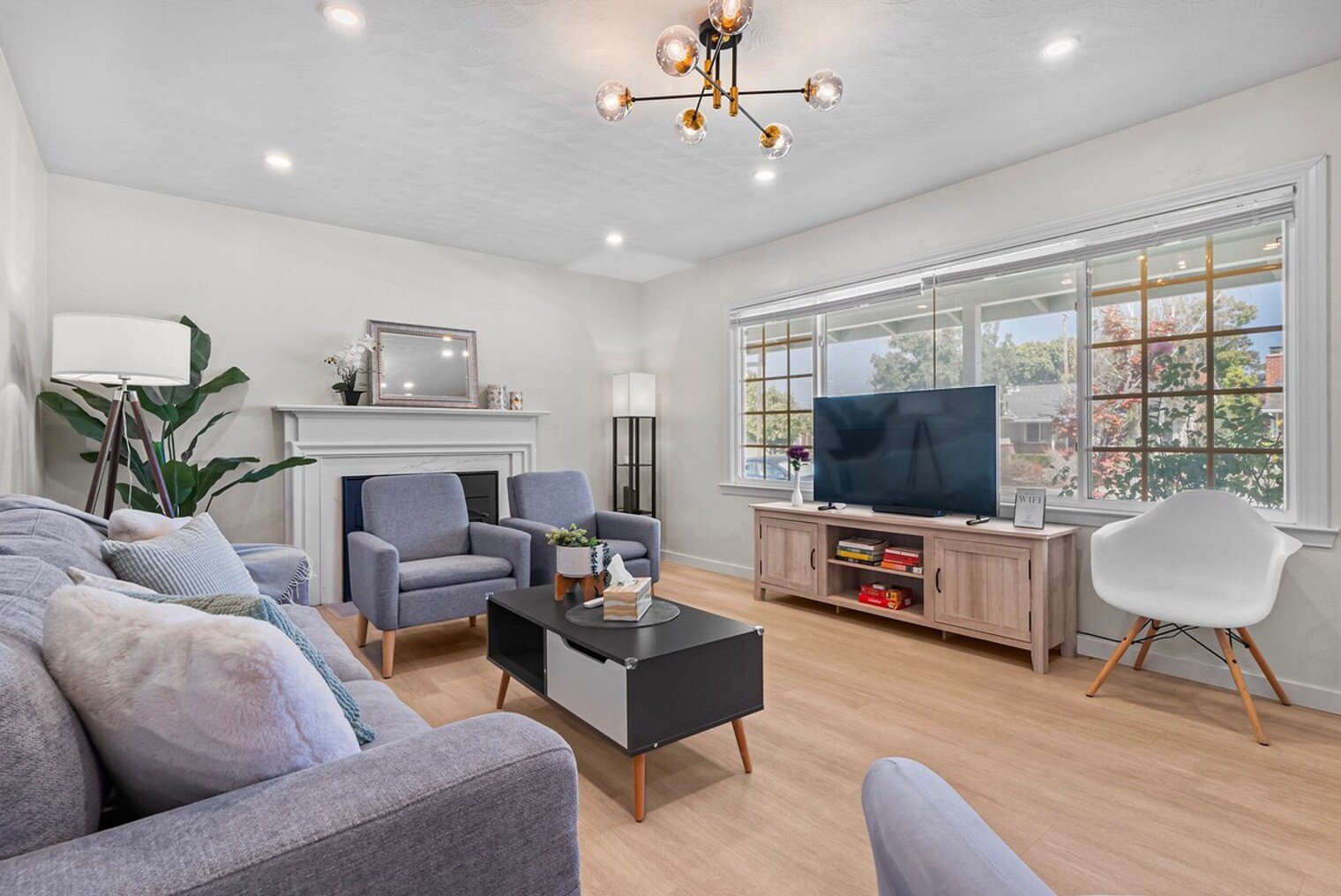 Building Photo - 2355 Arlene Dr