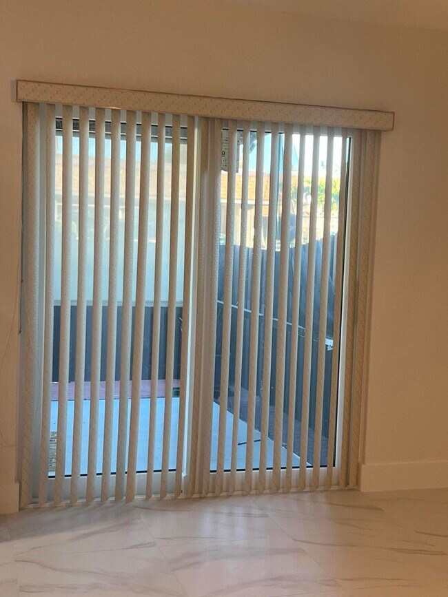 Building Photo - 2110 Sherwood Forest Blvd