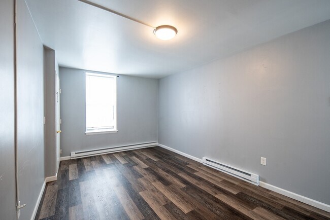 Building Photo - 50-62 East Street - 7B