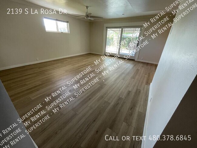 Building Photo - 2139 S La Rosa Dr