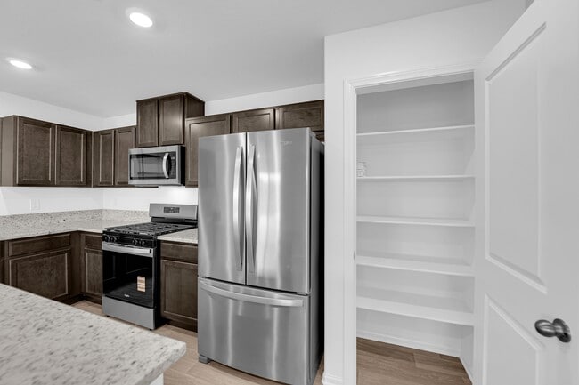 Building Photo - 6020 Swift Lariat St