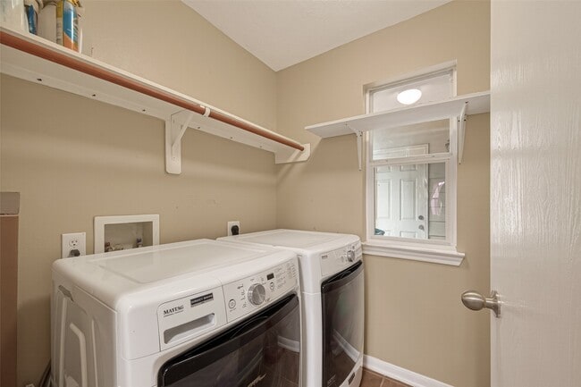 Building Photo - 9022 Clearwood Landing Blvd