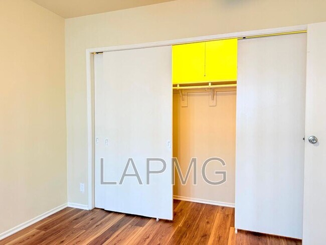 Building Photo - 356 Hayworth Ave
